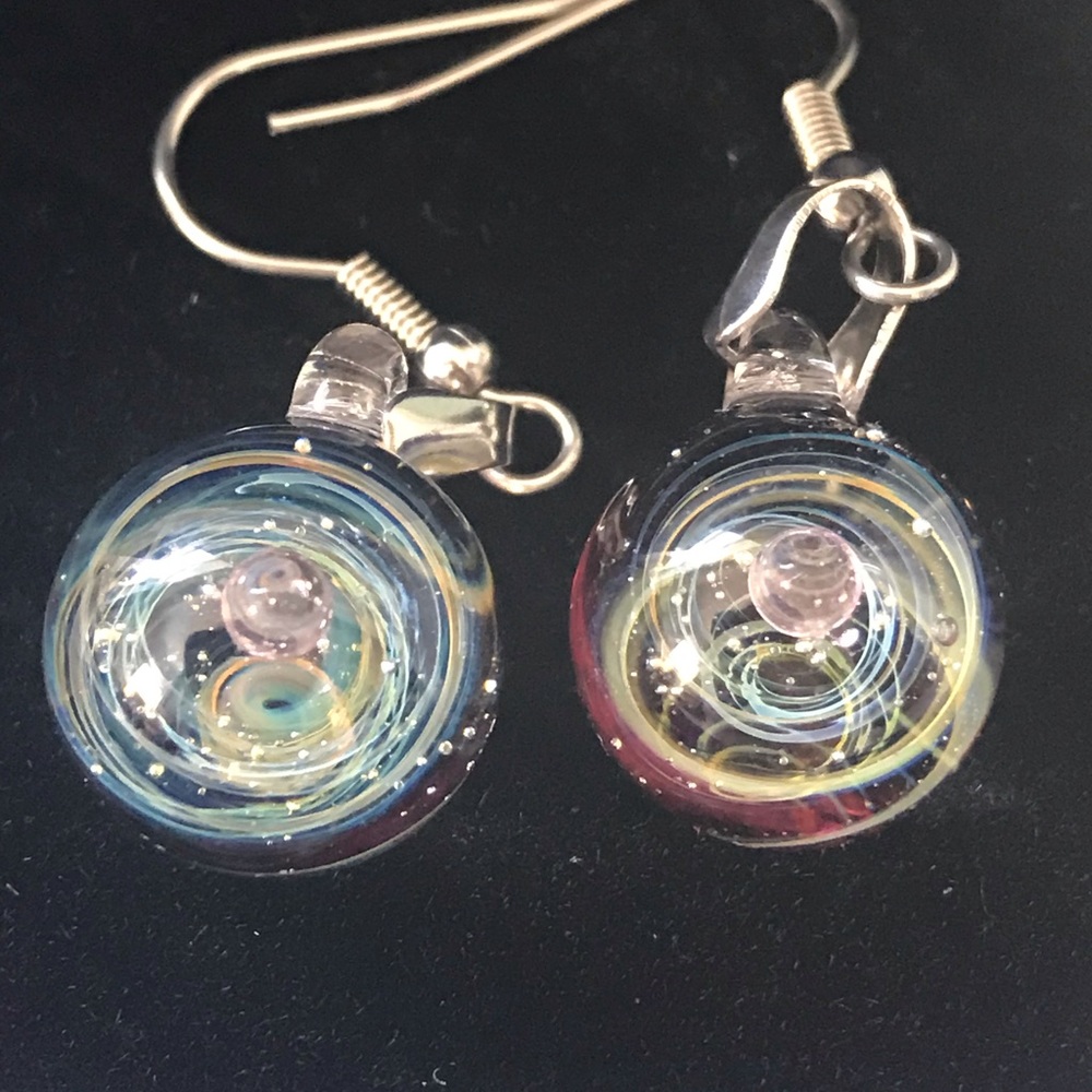 Glass universe pendent and matching earrings - Picture 3 of 3